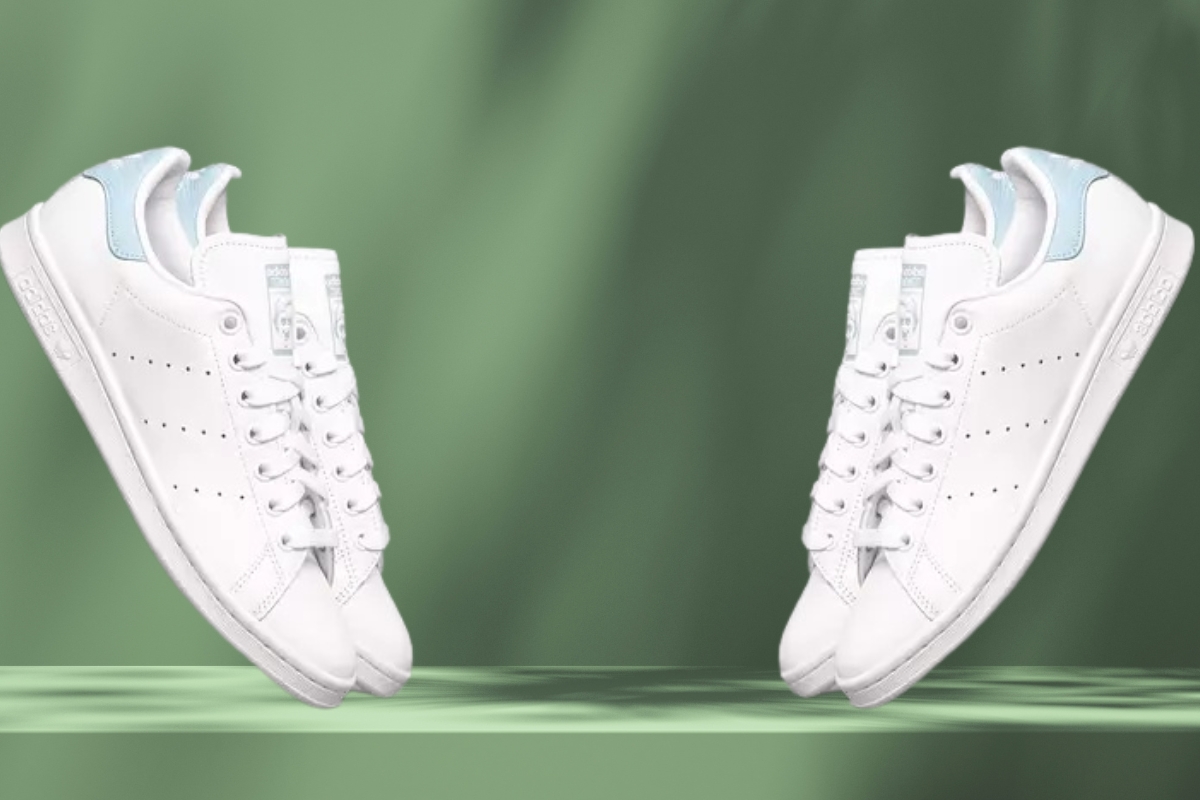 Original Stan Smith patike na zelenoj pozadini